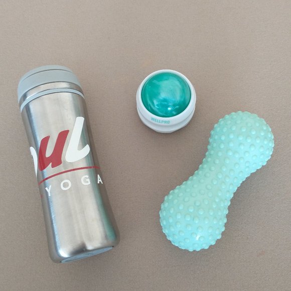 David's Tea Soul Spin Yoga drink infuser water bottle and 2 massage rollers - Picture 1 of 11